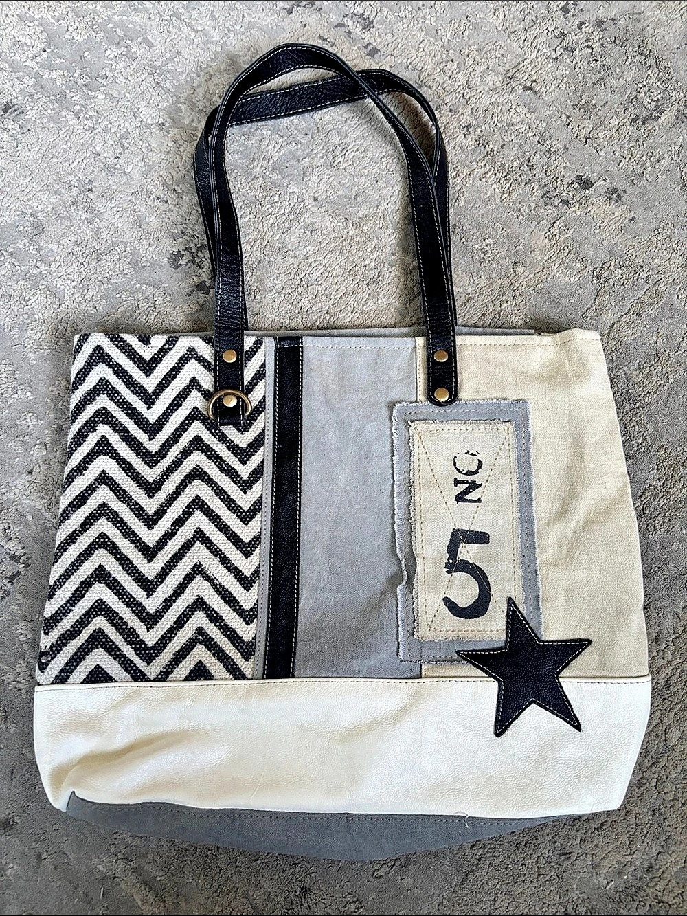 Myra Bag Gray & White Geometric Tote